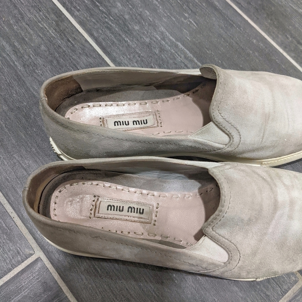 Miu Miu | Metallic Cap-Toe Skate Sneaker In Grey Suede View 4